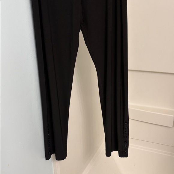 Sun Kim Black Pants with Button Detail 2X - Picture 7 of 7